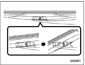 Rear window wiper blade assembly (Outback)